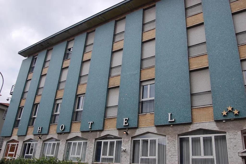 Hotel Naviglio Grande contacts